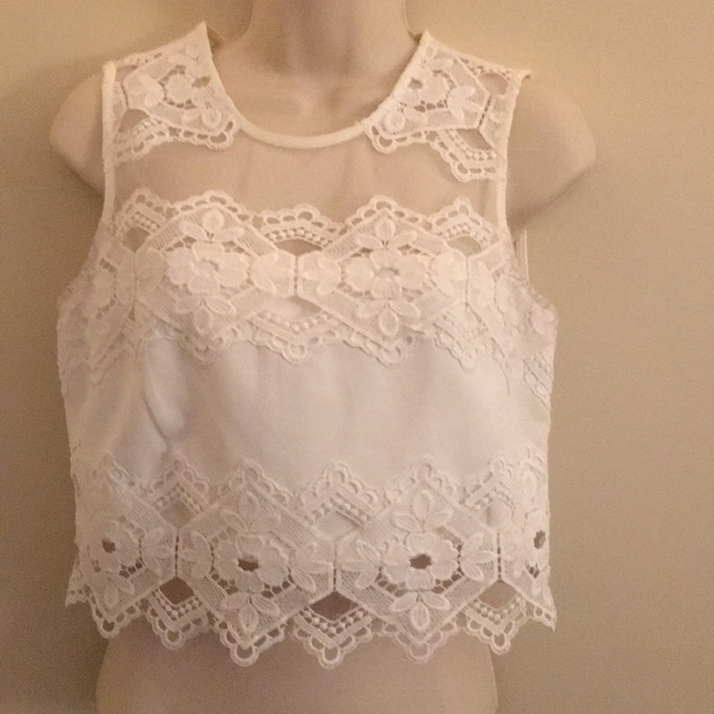 FOREVER 21 White Mesh Floral Geometric Lace Crop Top